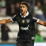Chris Ramos brilha na estreia e encerra tabu de 29 anos do Botafogo no Alfredo Jaconi